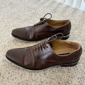 Men’s 11 Kenneth Cole dress shoe brown